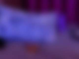 Live cam show with Gwen - Brown Hair Teen (18+) on madthumbs