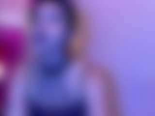 Live cam show with Gwen - Blonde Hair on CamSodaAdn