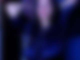 Live cam show with Gwen - Red Hair Amateur on Soda Cam