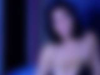 Live cam show with Gwen - Public Brown Hair on Fling VIP Chat