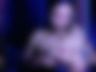Live cam show with Gwen - Blonde Hair on MyBangCams