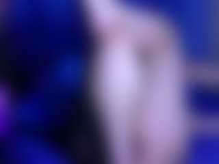Live cam show with Gwen - Red Hair on TottyGirls
