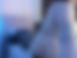 Bella's Live Sex Cam Show
