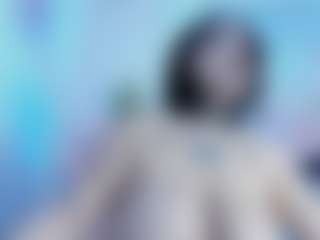 Bella's Live Sex Cam Show