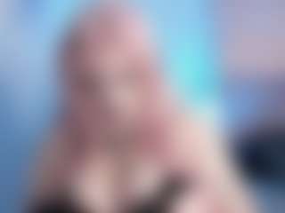 Bella's Live Sex Cam Show