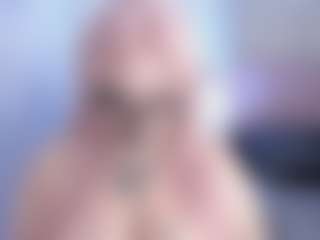 Bella's Live Sex Cam Show
