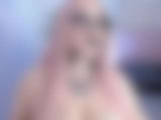 Bella's Live Sex Cam Show