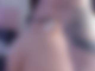 Bella's Live Sex Cam Show