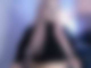 Bella's Live Sex Cam Show