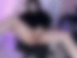 Bella's Live Sex Cam Show