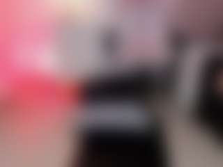 Live cam show with Bella - Public on livesexfox.com