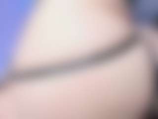 Bella's Live Sex Cam Show
