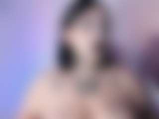 Bella's Live Sex Cam Show