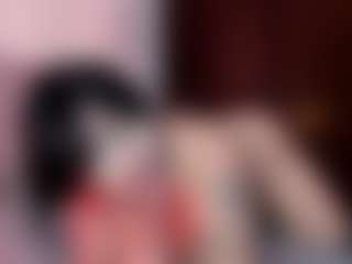 Live cam show with Bella - Public on Camiplay Live