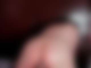 Live cam show with Bella - Smoking on Fling VIP Chat