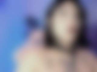 Bella's Live Sex Cam Show
