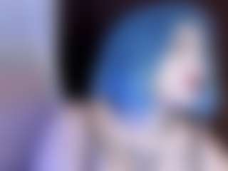 Live cam show with Bella - Butt Plug on Camiplay Live
