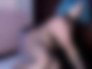 Bella's Live Sex Cam Show