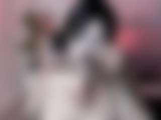Bella's Live Sex Cam Show