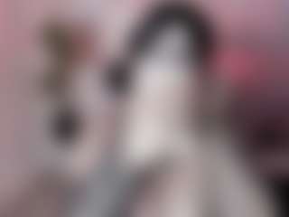 Bella's Live Sex Cam Show
