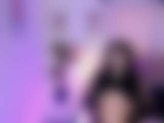 Bella's Live Sex Cam Show