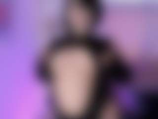 Bella's Live Sex Cam Show
