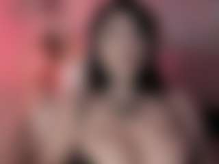 Bella's Live Sex Cam Show