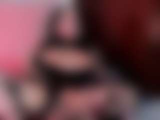 Live cam show with Bella - BBW Teen (18+) on Dare Cams