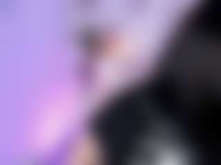 Bella's Live Sex Cam Show