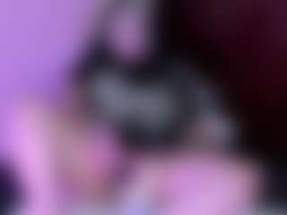 Bella's Live Sex Cam Show