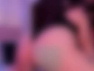 Bella's Live Sex Cam Show