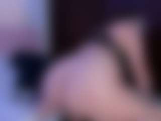 Bella's Live Sex Cam Show