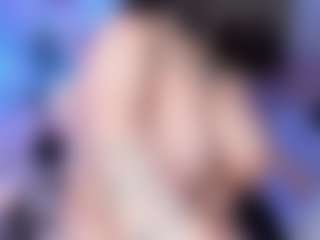 Live cam show with Bella - Striptease on hrnylive.com
