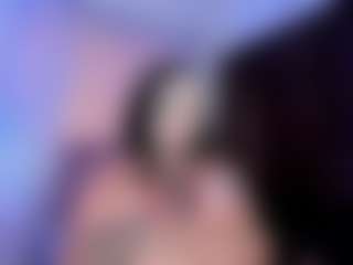 Bella's Live Sex Cam Show