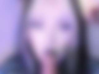 Bella's Live Sex Cam Show