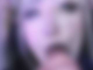 Bella's Live Sex Cam Show