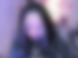 Bella's Live Sex Cam Show
