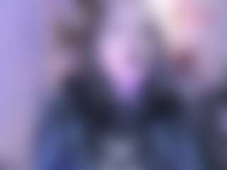 Bella's Live Sex Cam Show