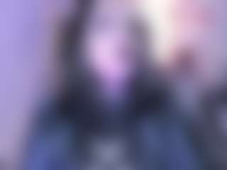 Bella's Live Sex Cam Show