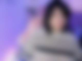 Bella's Live Sex Cam Show