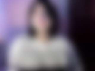 Bella's Live Sex Cam Show
