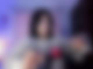 Bella's Live Sex Cam Show