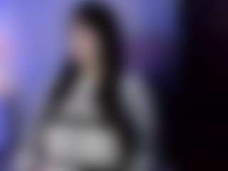 Bella's Live Sex Cam Show