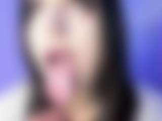 Bella's Live Sex Cam Show
