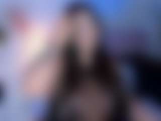 Bella's Live Sex Cam Show