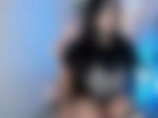 Bella's Live Sex Cam Show