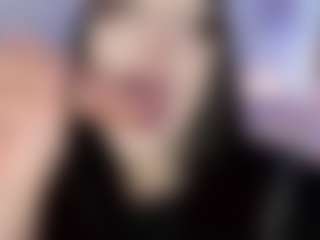 Bella's Live Sex Cam Show