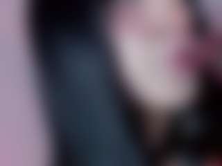 Bella's Live Sex Cam Show