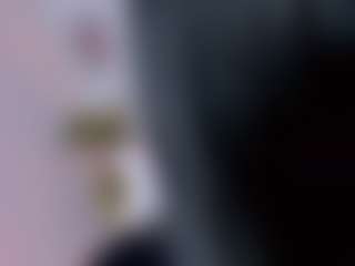 Bella's Live Sex Cam Show