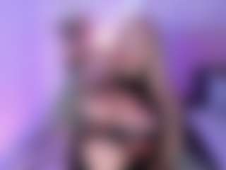 Bella's Live Sex Cam Show